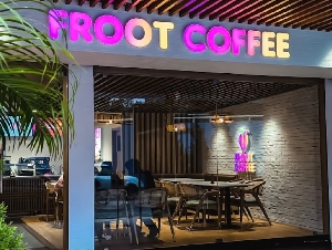 FROOT COFFEE ( best resto cafe vyttila