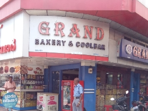 Kannukadan's Grand Baker (Best Bakery In Chalakudy)